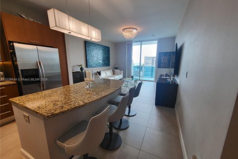 Condominio en venta en Hallandale Beach, Florida, 1 dormitorio, 76.27 m2 № 1033200 - foto 4