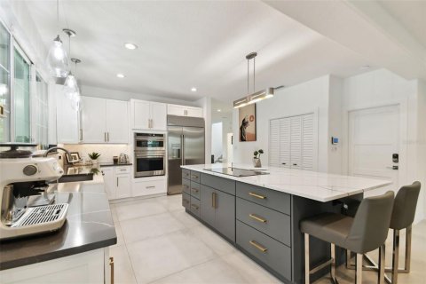 Villa ou maison à vendre à Tampa, Floride: 4 chambres, 372.63 m2 № 1341788 - photo 30