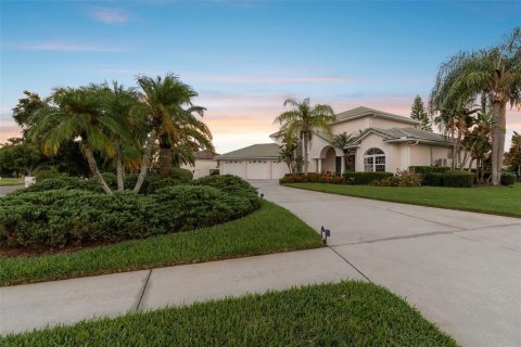 Villa ou maison à vendre à Tampa, Floride: 4 chambres, 372.63 m2 № 1341788 - photo 8