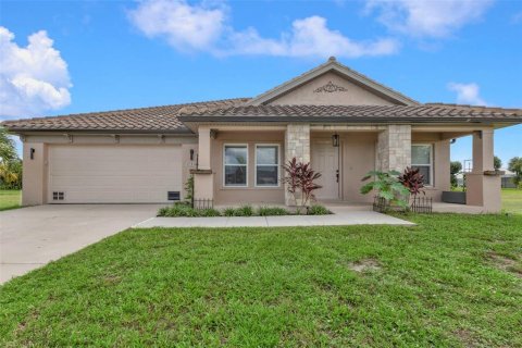 Casa en venta en Punta Gorda, Florida, 3 dormitorios, 205.87 m2 № 1341755 - foto 1