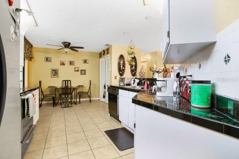 Casa en venta en Palm Bay, Florida, 4 dormitorios, 169.73 m2 № 1280715 - foto 9