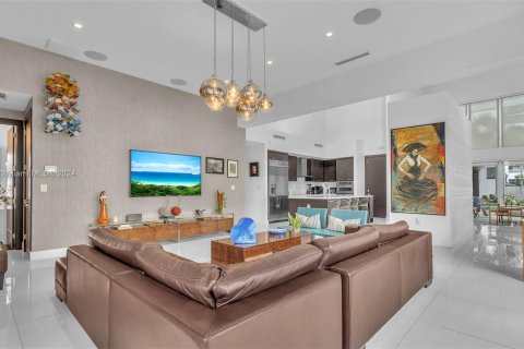 Villa ou maison à vendre à Doral, Floride: 5 chambres, 337.98 m2 № 1073122 - photo 12