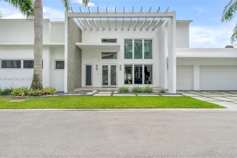 Casa en venta en Doral, Florida, 5 dormitorios, 337.98 m2 № 1073122 - foto 4