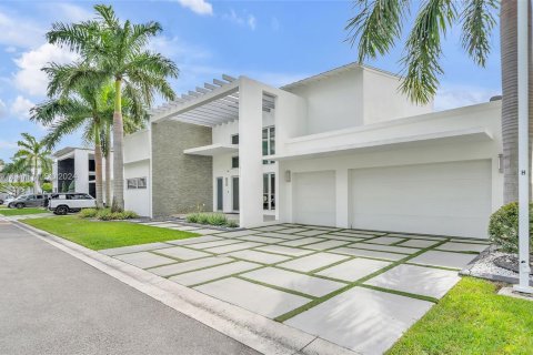Villa ou maison à vendre à Doral, Floride: 5 chambres, 337.98 m2 № 1073122 - photo 2