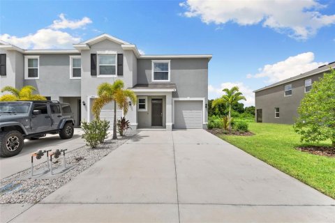 Touwnhouse à vendre à Bradenton, Floride: 3 chambres, 162.11 m2 № 1359701 - photo 1