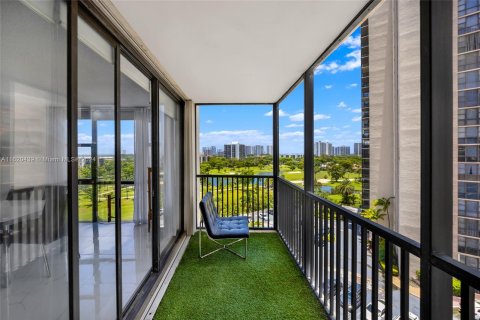 Condominio en venta en Aventura, Florida, 2 dormitorios, 121.98 m2 № 1241731 - foto 24