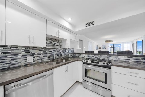 Copropriété à vendre à Aventura, Floride: 2 chambres, 121.98 m2 № 1241731 - photo 5