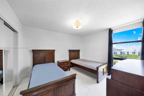 Condo in Aventura, Florida, 2 bedrooms  № 1241731 - photo 19