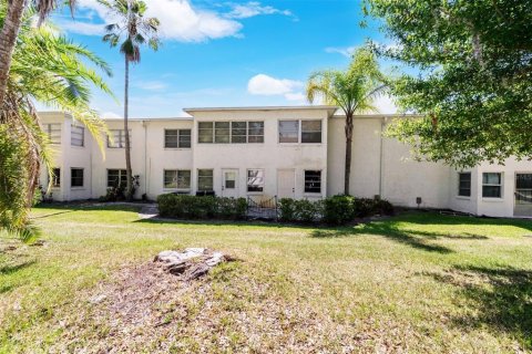 Condo in Winter Haven, Florida, 1 bedroom  № 1220274 - photo 16