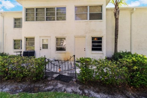 Condo in Winter Haven, Florida, 1 bedroom  № 1220274 - photo 17