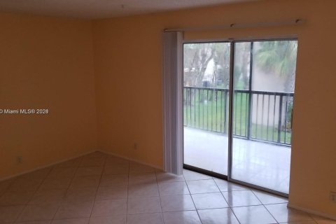 Townhouse in Pompano Beach, Florida 3 bedrooms, 120.77 sq.m. № 1331199 - photo 1