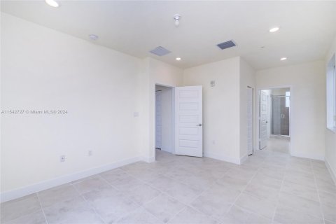 Condominio en venta en Doral, Florida, 3 dormitorios, 102.38 m2 № 1040229 - foto 9