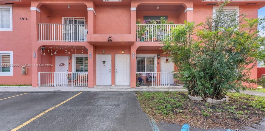 Condo à Hialeah, Floride, 2 chambres  № 1309507