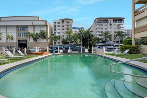 Condominio en venta en Fort Lauderdale, Florida, 2 dormitorios, 116.13 m2 № 1294017 - foto 14