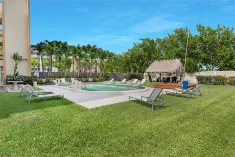 Condo in Fort Lauderdale, Florida, 2 bedrooms  № 1294017 - photo 15