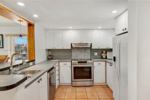 Condominio en venta en Fort Lauderdale, Florida, 2 dormitorios, 116.13 m2 № 1294017 - foto 8