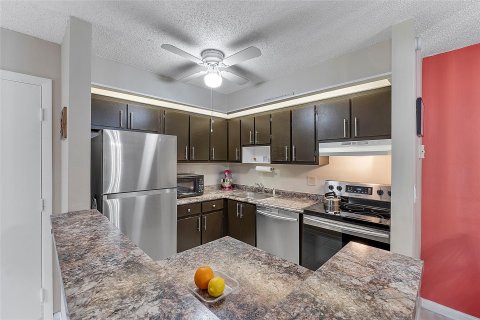 Copropriété à vendre à Tamarac, Floride: 2 chambres, 78.13 m2 № 1070451 - photo 19