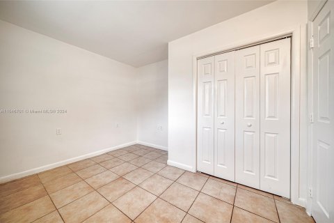 Immobilier commercial à vendre à Miami, Floride: 122.63 m2 № 1050797 - photo 10