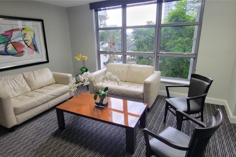 Condo in Aventura, Florida, 2 bedrooms  № 1412320 - photo 28