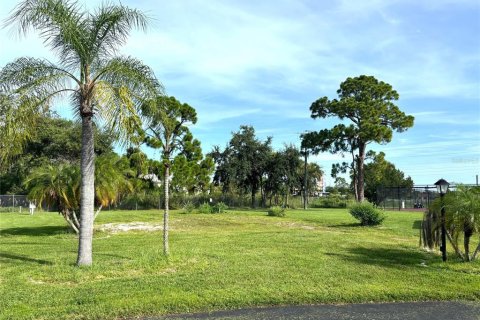 Land in North Port, Florida № 1301151 - photo 1