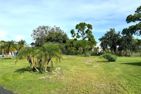 Terreno en venta en North Port, Florida № 1301151 - foto 2