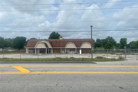 Propiedad comercial en venta en Dade City, Florida, 552.49 m2 № 1250370 - foto 1