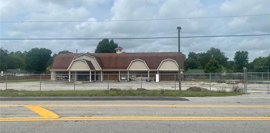 Propiedad comercial en Dade City, Florida 552.49 m2 № 1250370