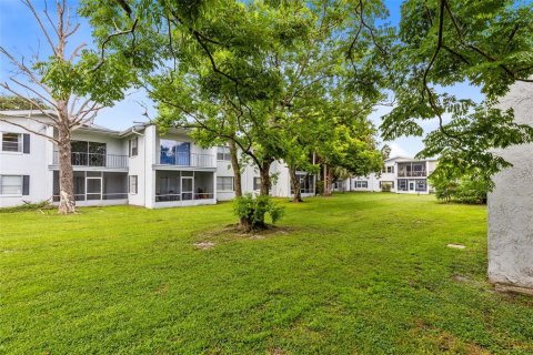 Condo in Orlando, Florida, 2 bedrooms  № 1301533 - photo 5