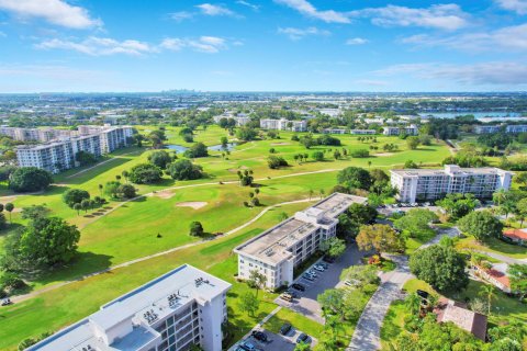 Copropriété à vendre à Pompano Beach, Floride: 1 chambre, 79.9 m2 № 1068451 - photo 19