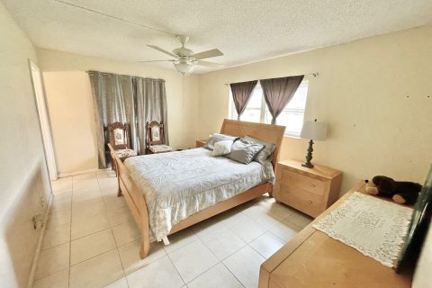 Condo in Margate, Florida, 2 bedrooms  № 1049961 - photo 16