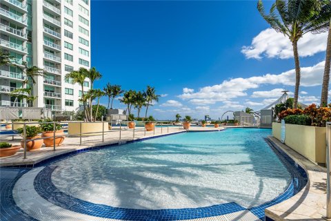 Condo in Miami, Florida, 1 bedroom  № 1216568 - photo 27