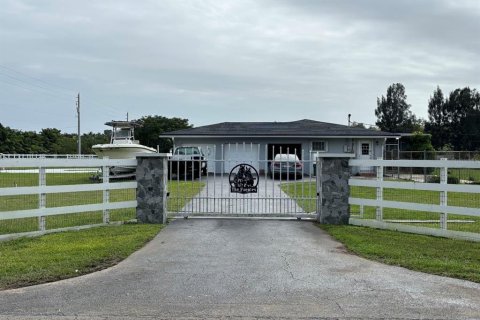 Villa ou maison à vendre à Homestead, Floride: 3 chambres, 224.64 m2 № 1218746 - photo 2