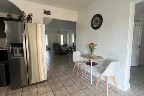 Casa en venta en Homestead, Florida, 4 dormitorios, 188.78 m2 № 1216533 - foto 18