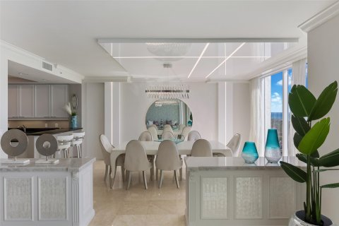 Copropriété à vendre à Miami, Floride: 3 chambres, 303.23 m2 № 1073914 - photo 28