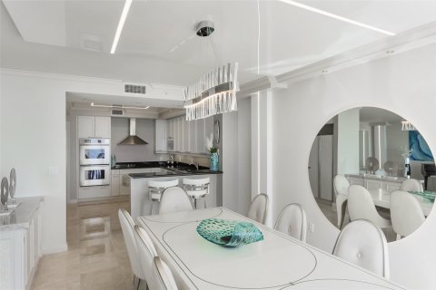 Copropriété à vendre à Miami, Floride: 3 chambres, 303.23 m2 № 1073914 - photo 29