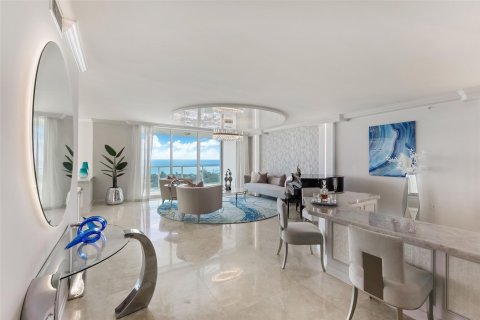 Copropriété à vendre à Miami, Floride: 3 chambres, 303.23 m2 № 1073914 - photo 24