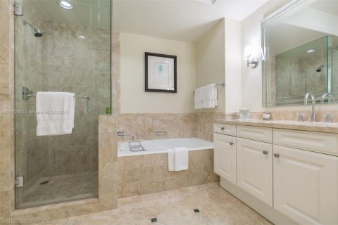 Condo in Miami, Florida, 1 bedroom  № 1384584 - photo 13