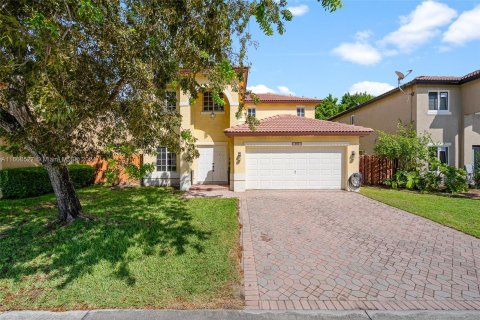 Villa ou maison à vendre à Miami, Floride: 4 chambres, 199.93 m2 № 1384631 - photo 3