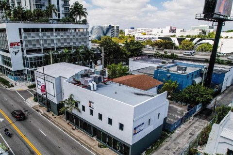 Immobilier commercial à vendre à Miami, Floride № 1077380 - photo 16