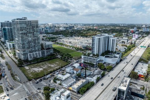 Immobilier commercial à vendre à Miami, Floride № 1077380 - photo 8