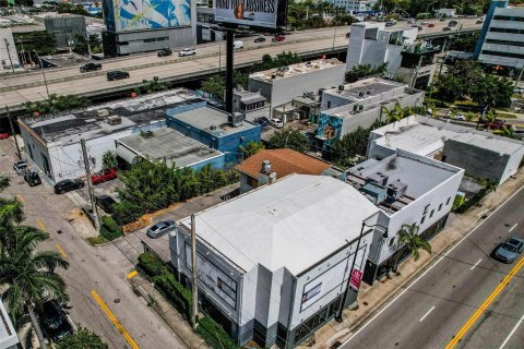 Immobilier commercial à vendre à Miami, Floride № 1077380 - photo 12