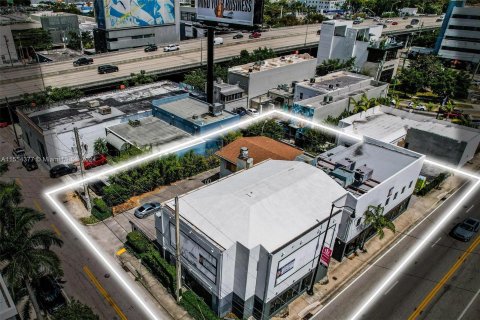 Immobilier commercial à vendre à Miami, Floride № 1077380 - photo 5