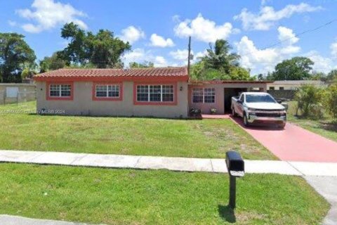 Casa en venta en Lauderhill, Florida, 3 dormitorios, 101.82 m2 № 1077381 - foto 1