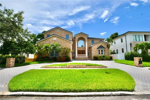 Villa ou maison à vendre à Tampa, Floride: 4 chambres, 479.1 m2 № 1258616 - photo 2