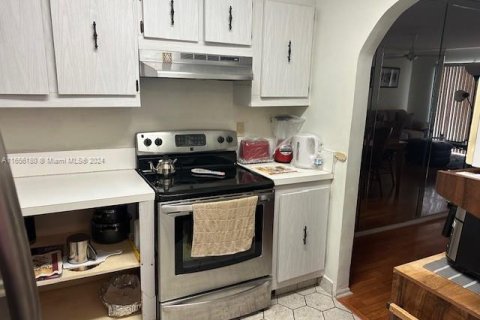 Condo in Sunrise, Florida, 2 bedrooms  № 1357242 - photo 15