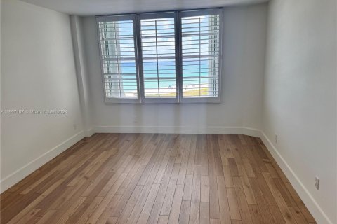 Condominio en alquiler en Miami Beach, Florida, 2 dormitorios, 95.69 m2 № 1357197 - foto 14