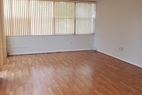 Copropriété à louer à Miami, Floride: 2 chambres, 113.53 m2 № 1357153 - photo 22