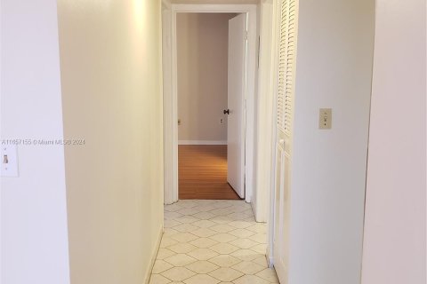 Condo in Miami, Florida, 2 bedrooms  № 1357153 - photo 23