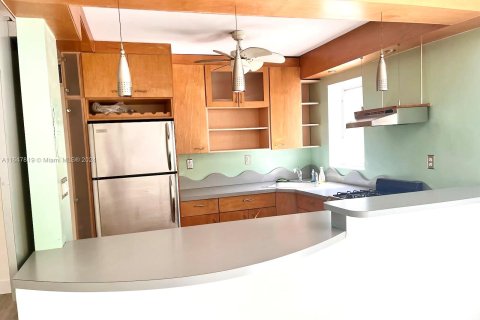 Condo in Miami Beach, Florida, 1 bedroom  № 1331464 - photo 6