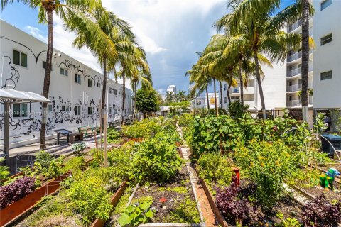 Condo in Miami Beach, Florida, 1 bedroom  № 1331464 - photo 15